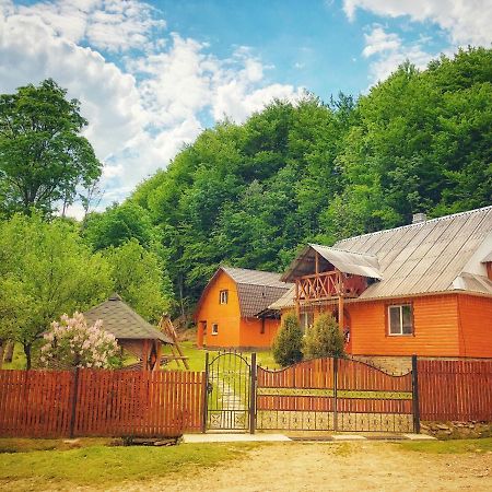 Cottage V Gorakh Izky Exterior foto