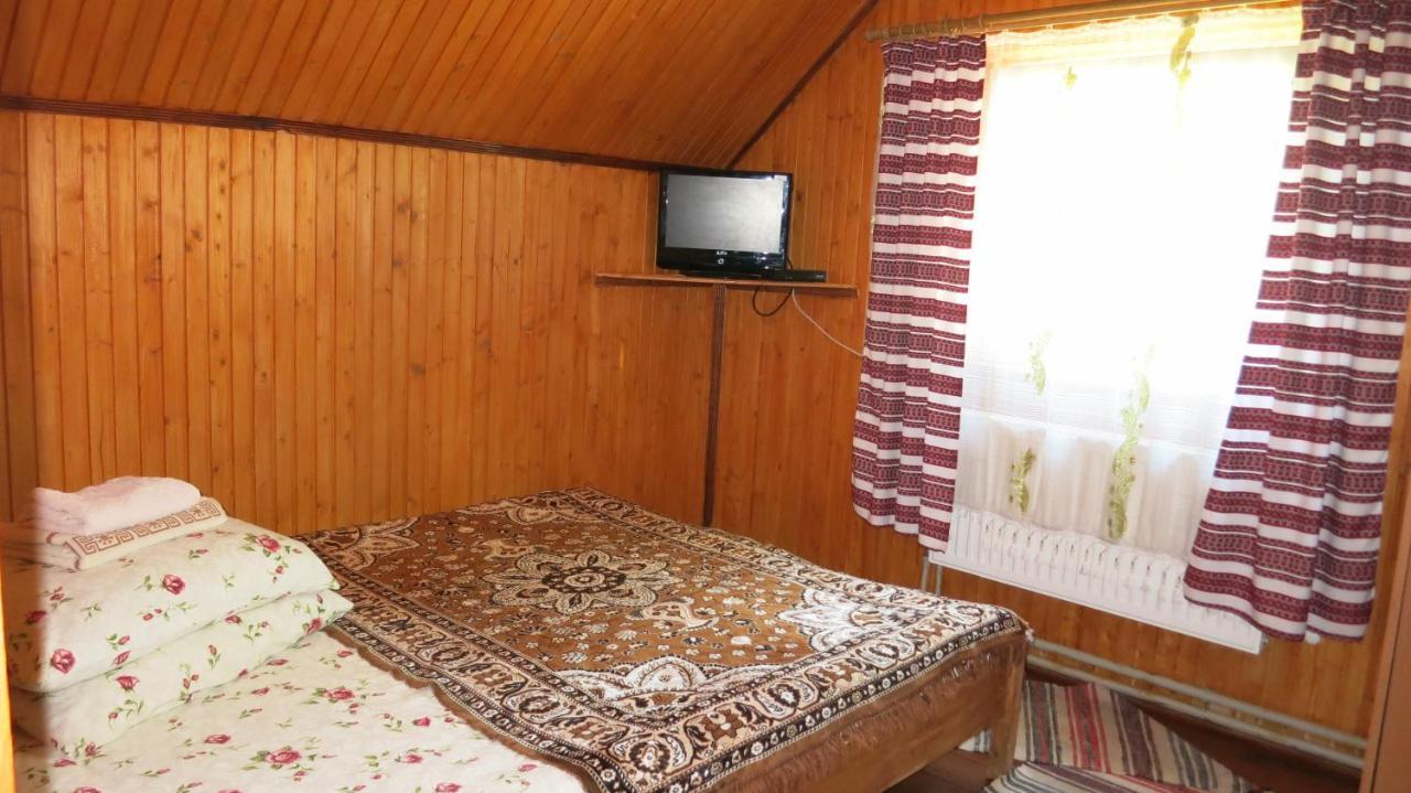 Cottage V Gorakh Izky Exterior foto