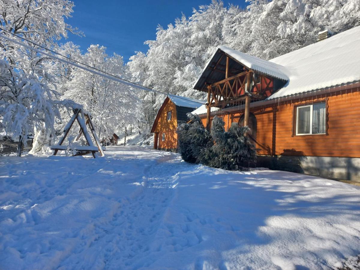 Cottage V Gorakh Izky Exterior foto